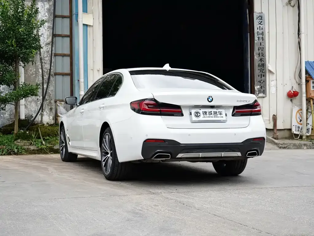 BMW 5 Series — фото 2