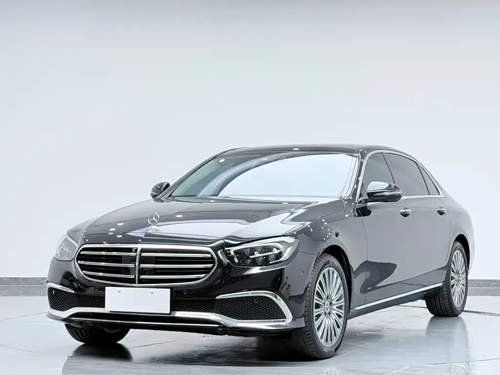 Mercedes-Benz E-Class — фото 5