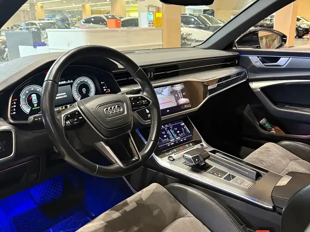 Audi A6L — фото 6