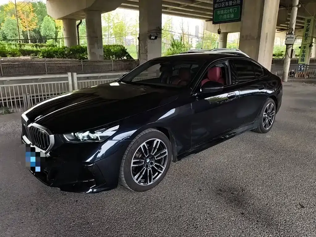 BMW 5 Series (Import) — фото 1