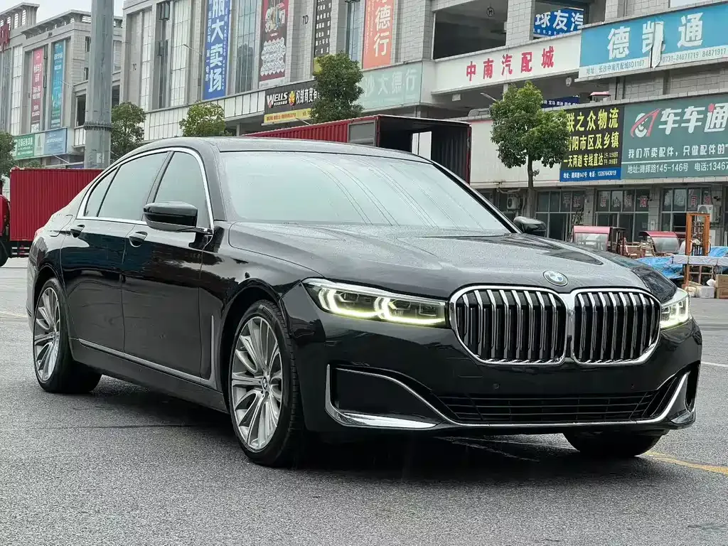 BMW 7 Series — фото 7