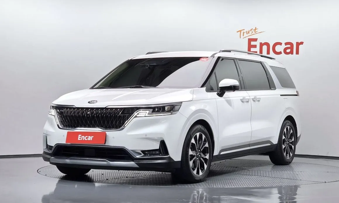 Kia Carnival — фото 1