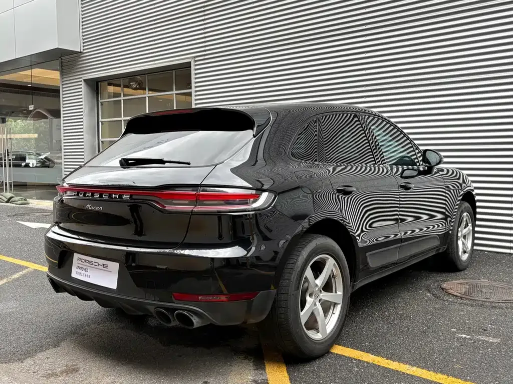 Porsche Macan — фото 9