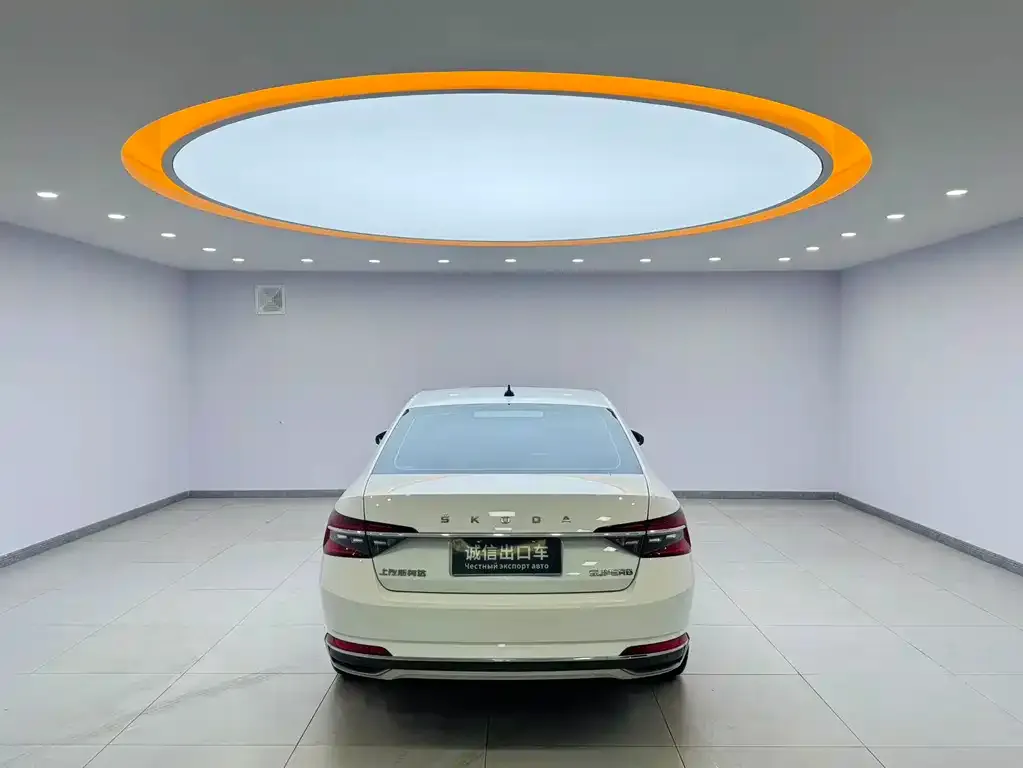 Skoda Superb — фото 3