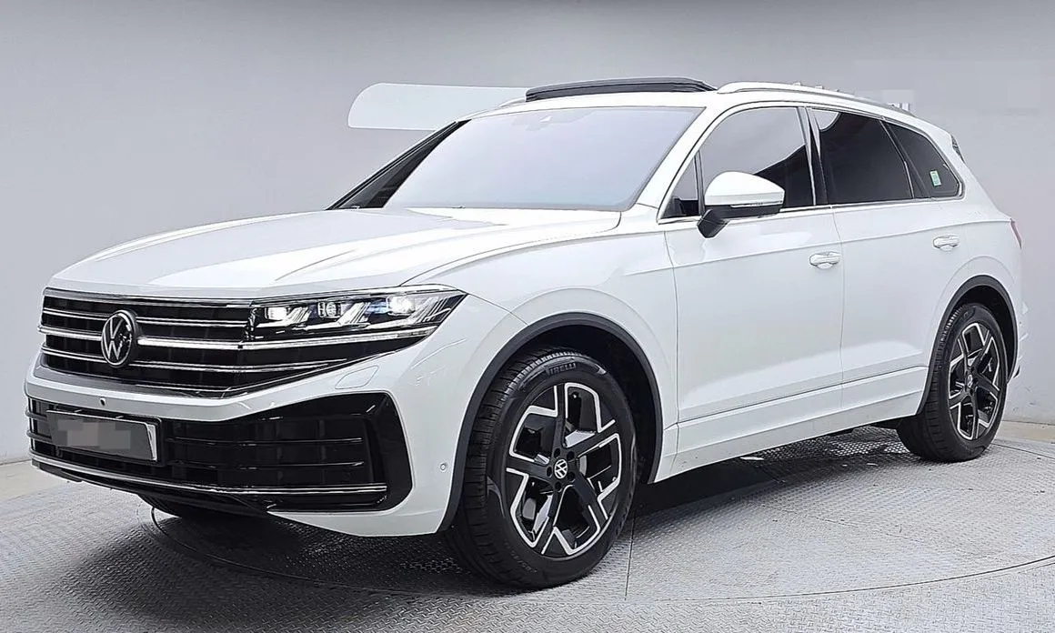Volkswagen Touareg — фото 1
