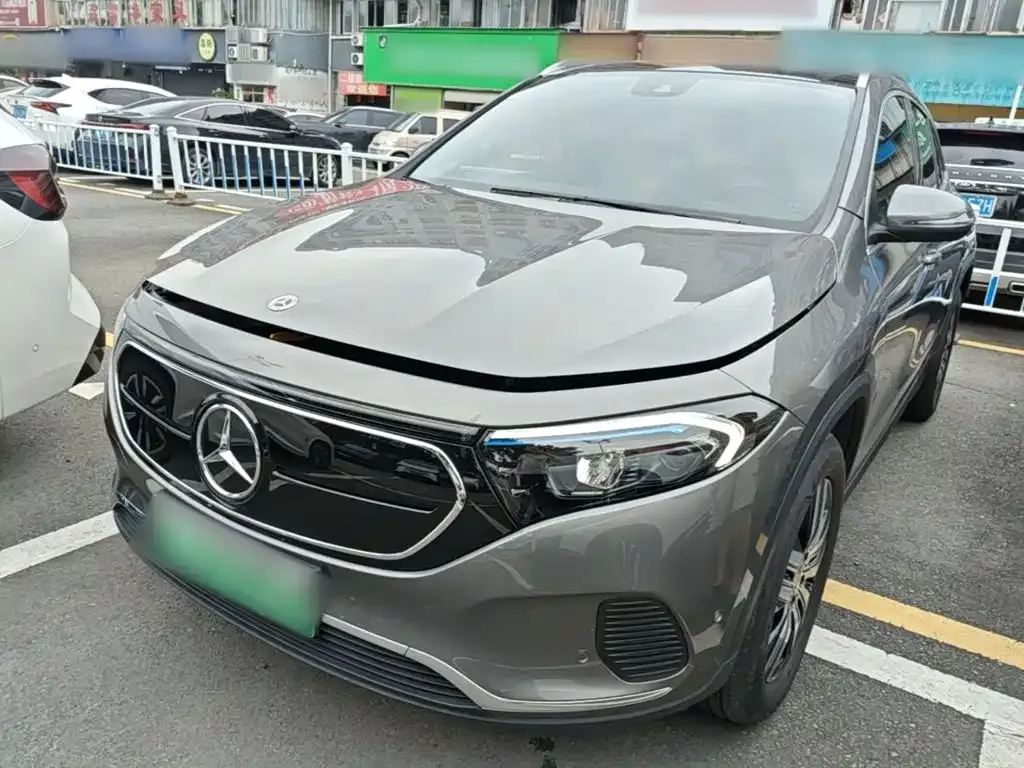 Mercedes-Benz EQA — фото 1