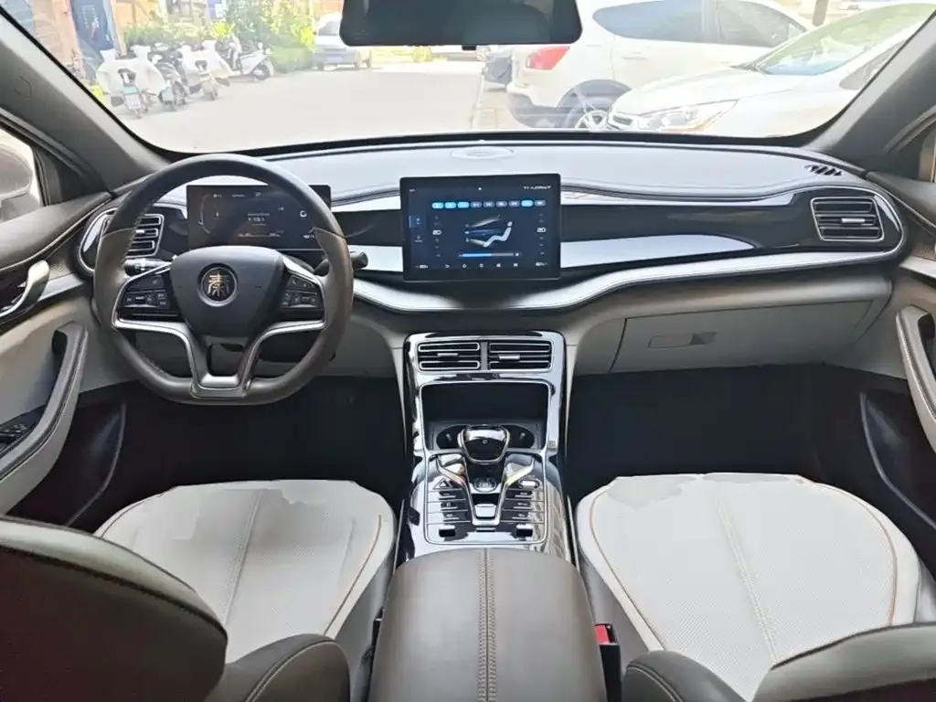 BYD Qin PLUS — фото 10