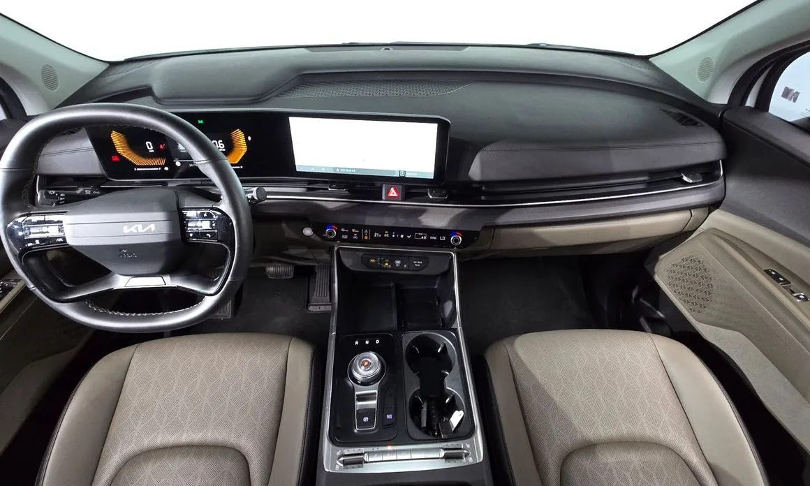 Kia Carnival — фото 10