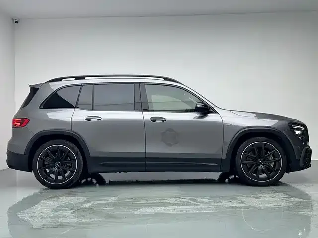 Mercedes-Benz GLB AMG — фото 7