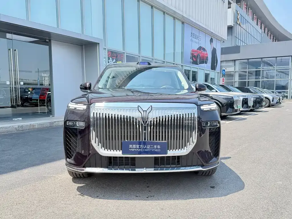 VOYAH Taishan — фото 10