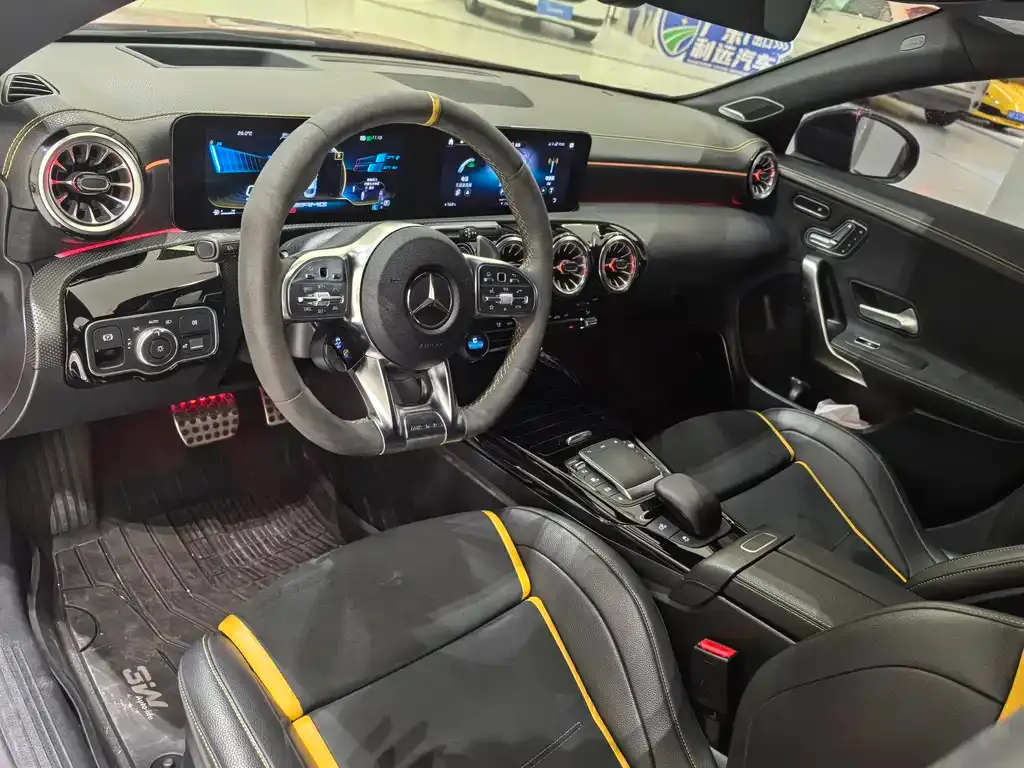 Mercedes-Benz CLA AMG — фото 5