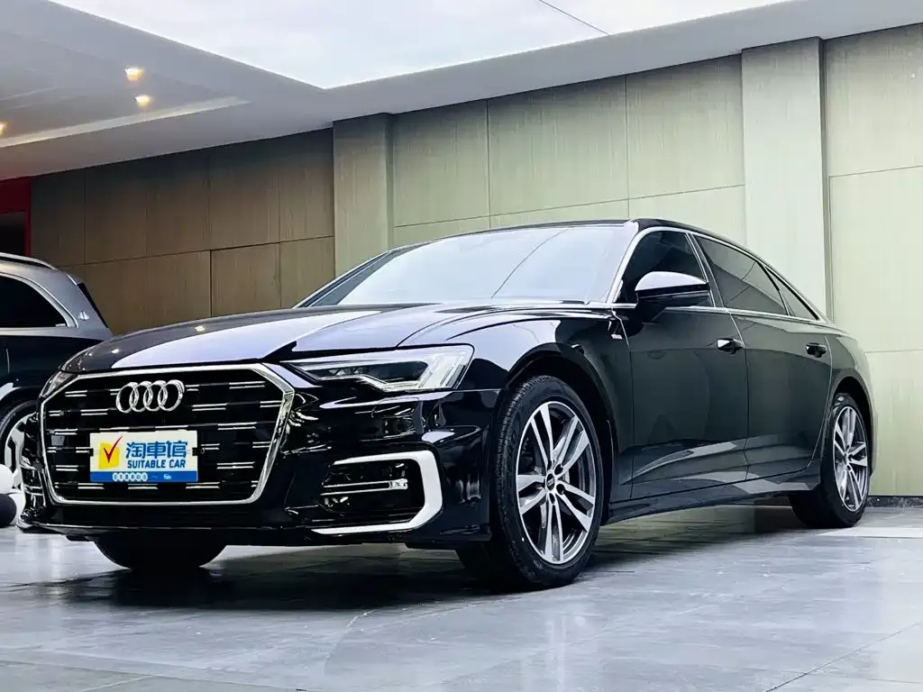 Audi A6L — фото 1