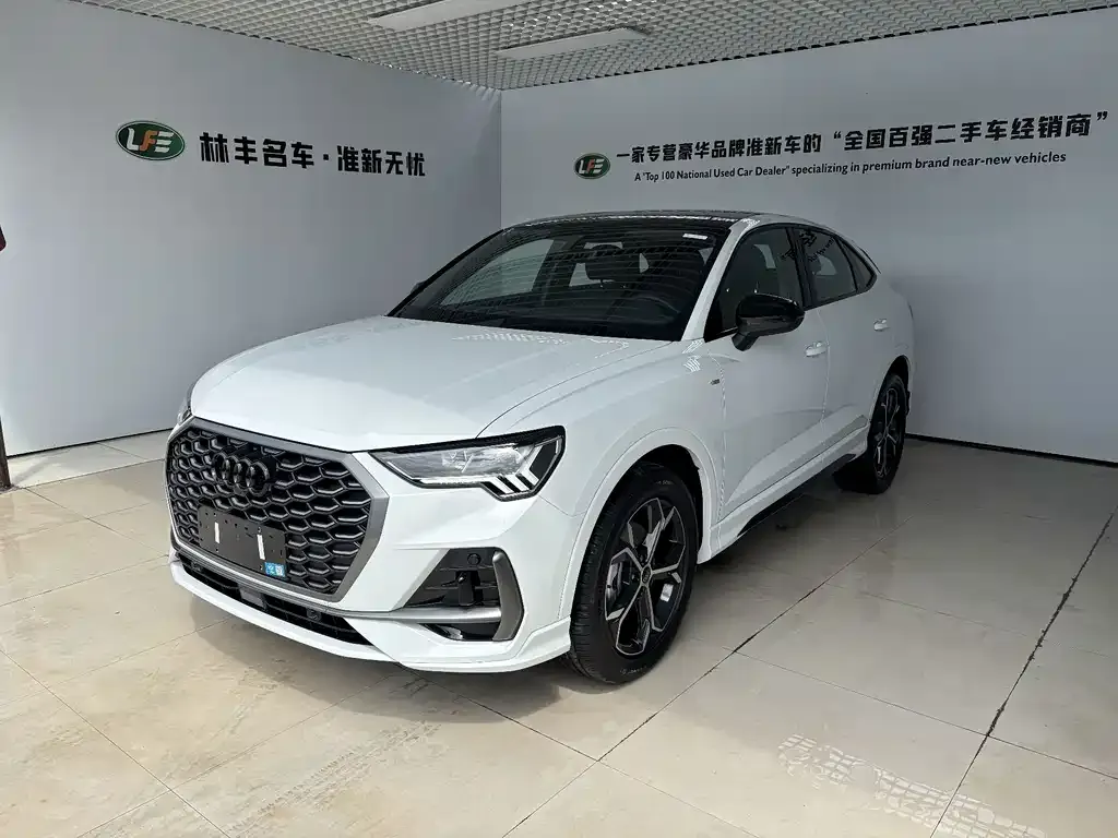 Audi Q3 Sportback — фото 1