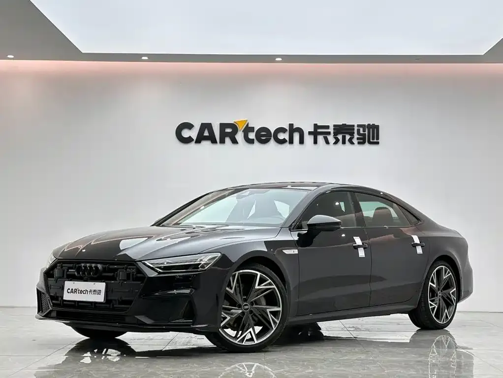 Audi A7L — фото 1