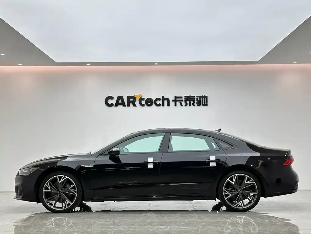 Audi A7L — фото 5