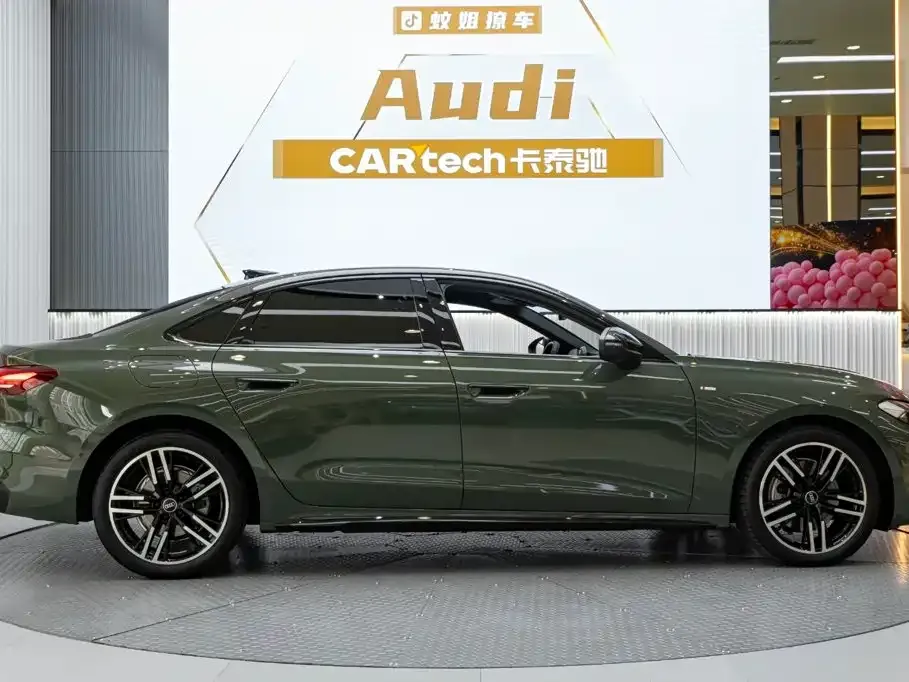 Audi A5L — фото 5