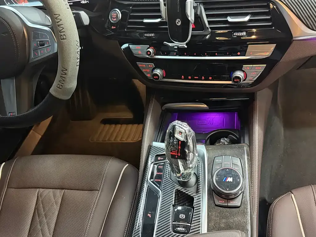 BMW 5 Series — фото 10