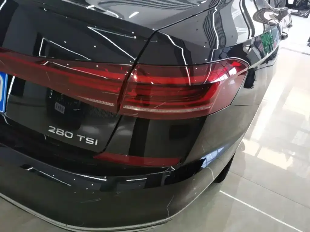 Volkswagen Passat — фото 6