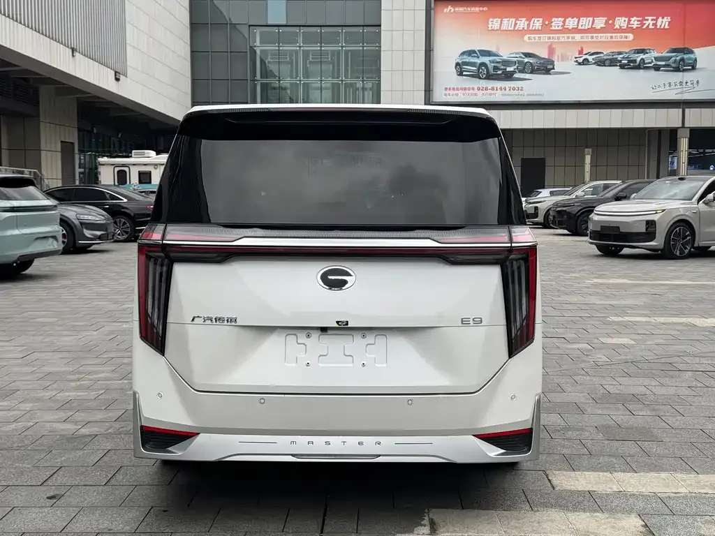 GAC Motor Trumpchi E9 — фото 2