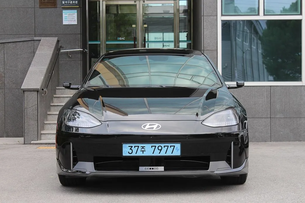 Hyundai Ioniq6 — фото 10
