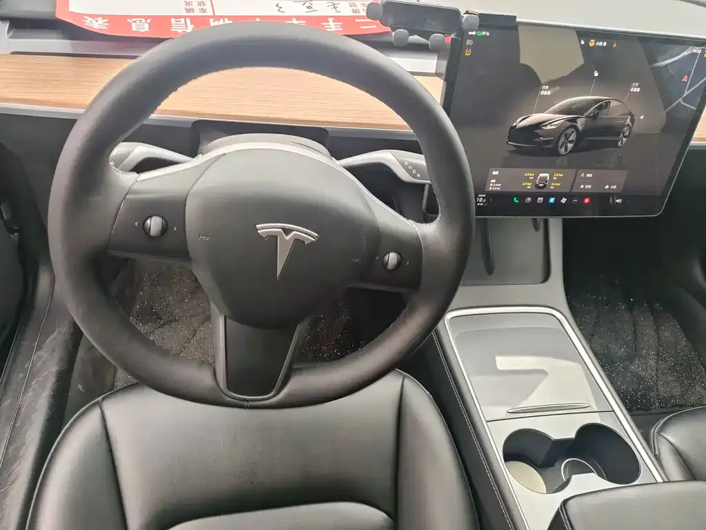 Tesla Model 3 — фото 5
