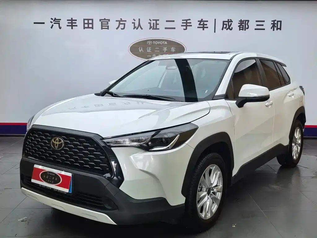 Toyota Corolla Cross — фото 1