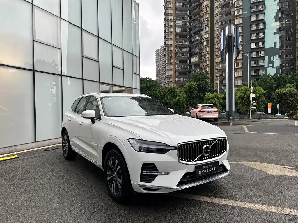 Volvo XC60 — фото 9