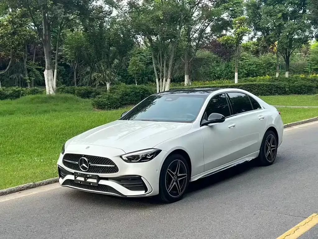 Mercedes-Benz C-Class — фото 1