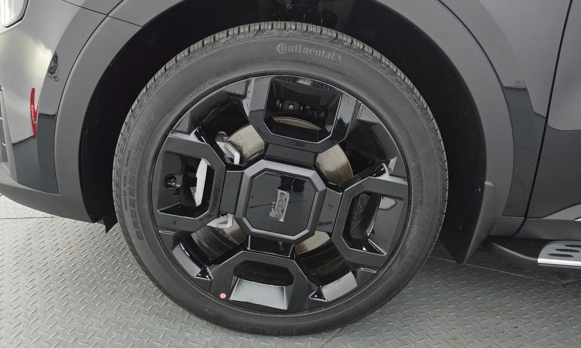 Kia Sorento — фото 6