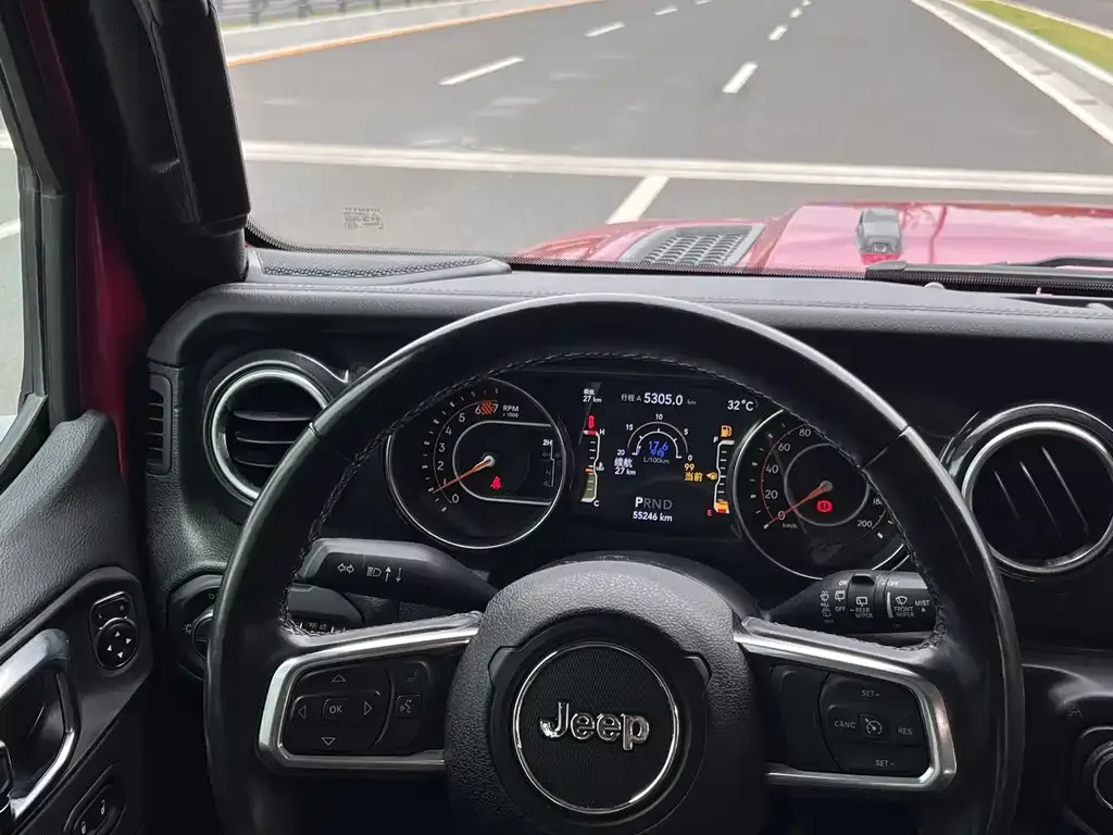 Jeep Wrangler — фото 4