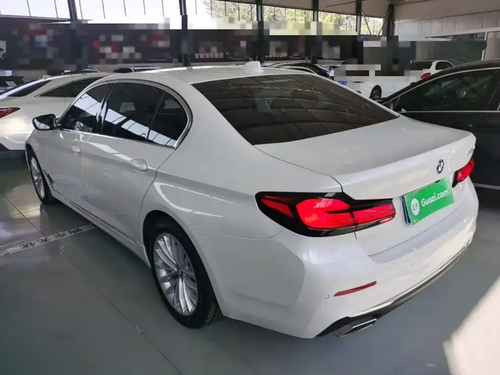 BMW 5 Series — фото 4