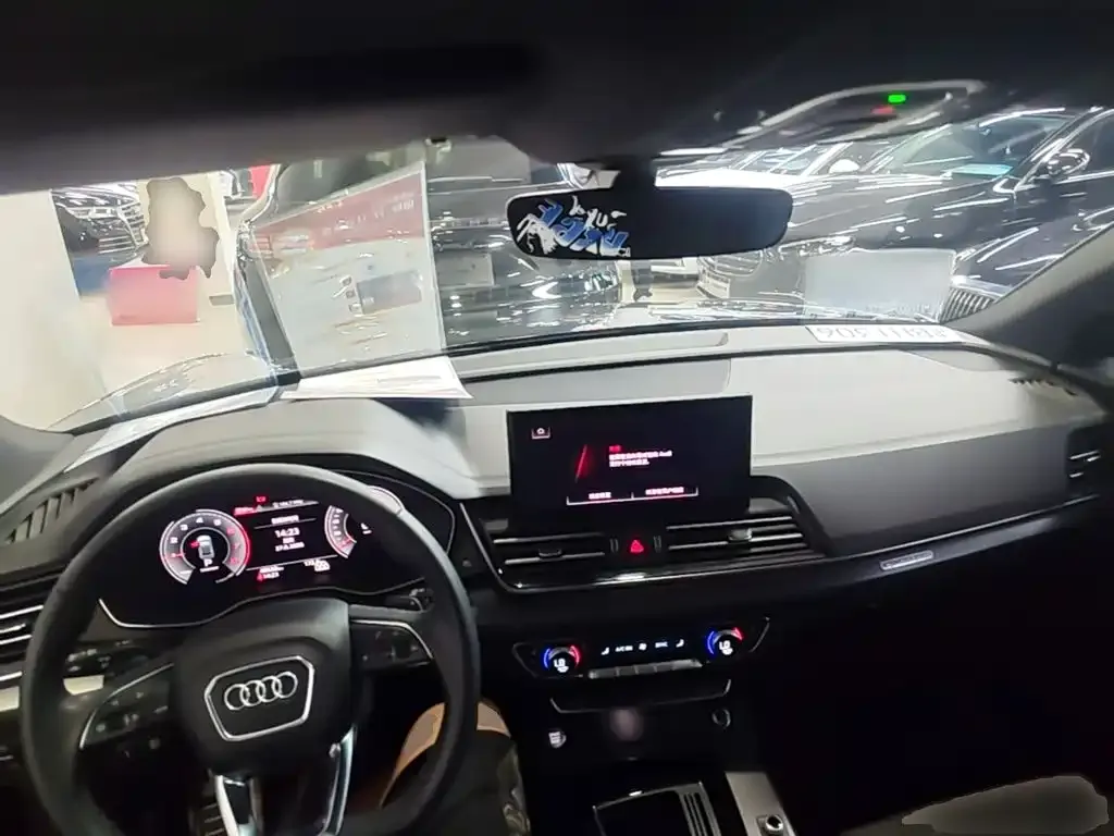 Audi Q5L Sportback — фото 7