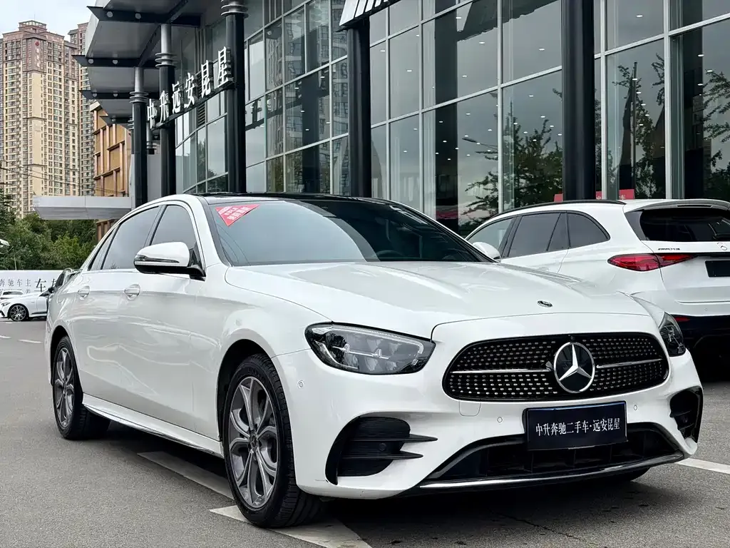 Mercedes-Benz E-Class — фото 6
