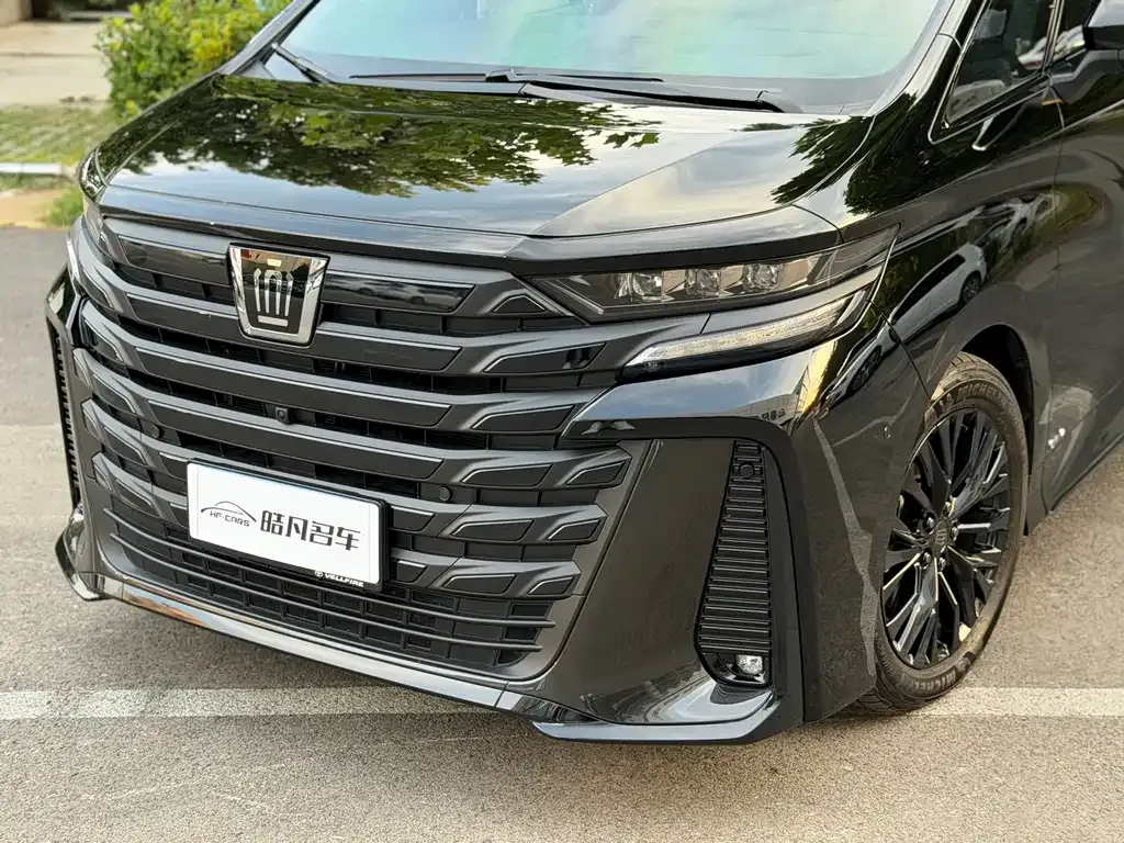 Toyota Vellfire — фото 10