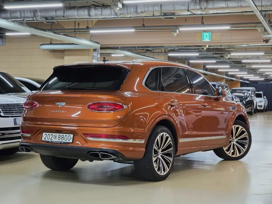 Bentley Bentayga — фото 9
