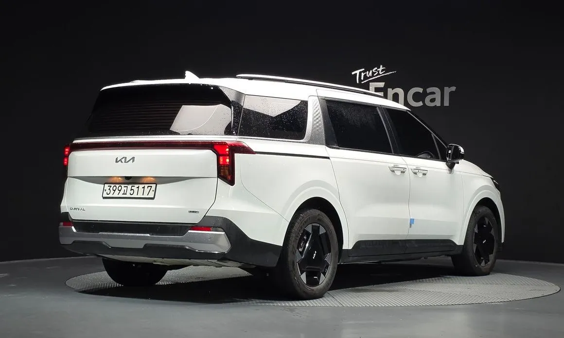 Kia Carnival — фото 3