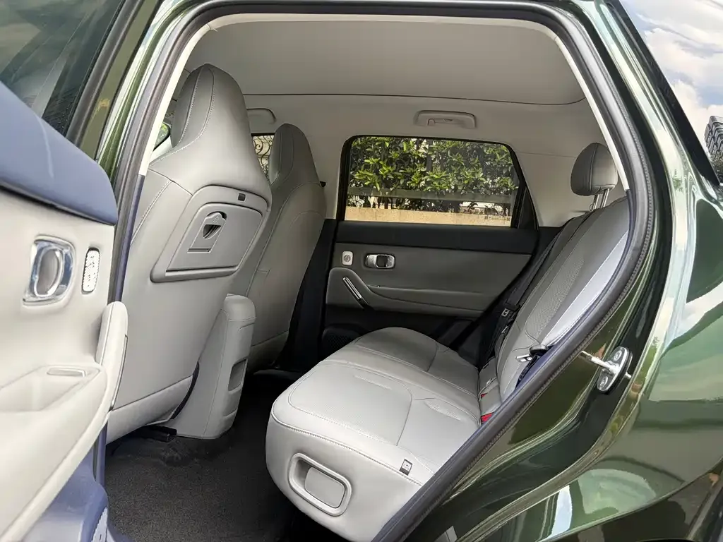 Leapmotor Leapmotor A10 — фото 10