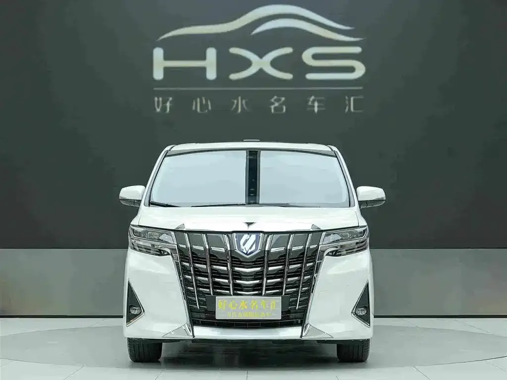 Toyota Alphard — фото 4
