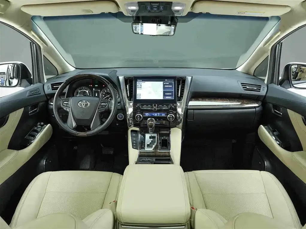 Toyota Alphard — фото 5