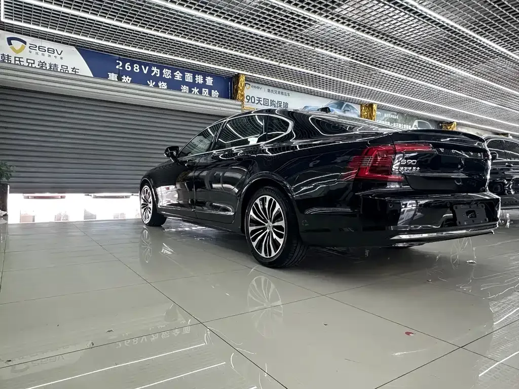 Volvo S90 — фото 9