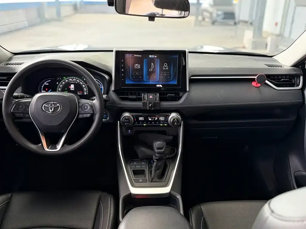 Toyota RAV4 — фото 2