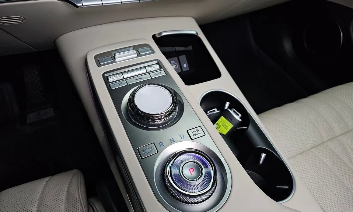 Genesis GV70 — фото 10