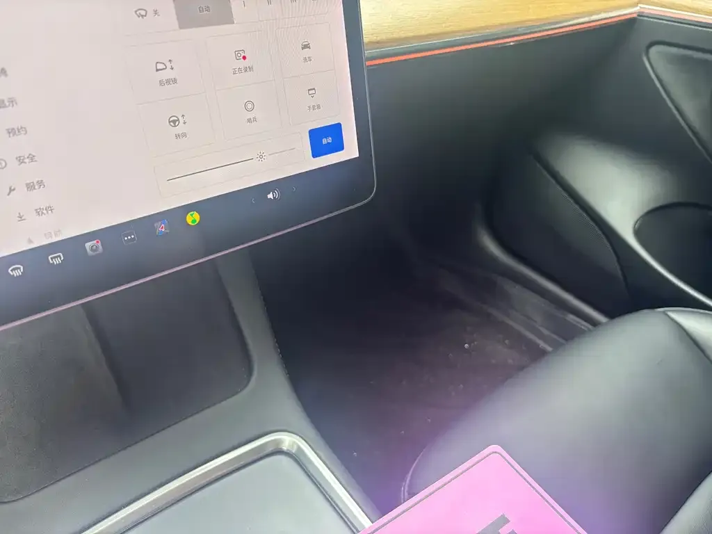 Tesla Model 3 — фото 2