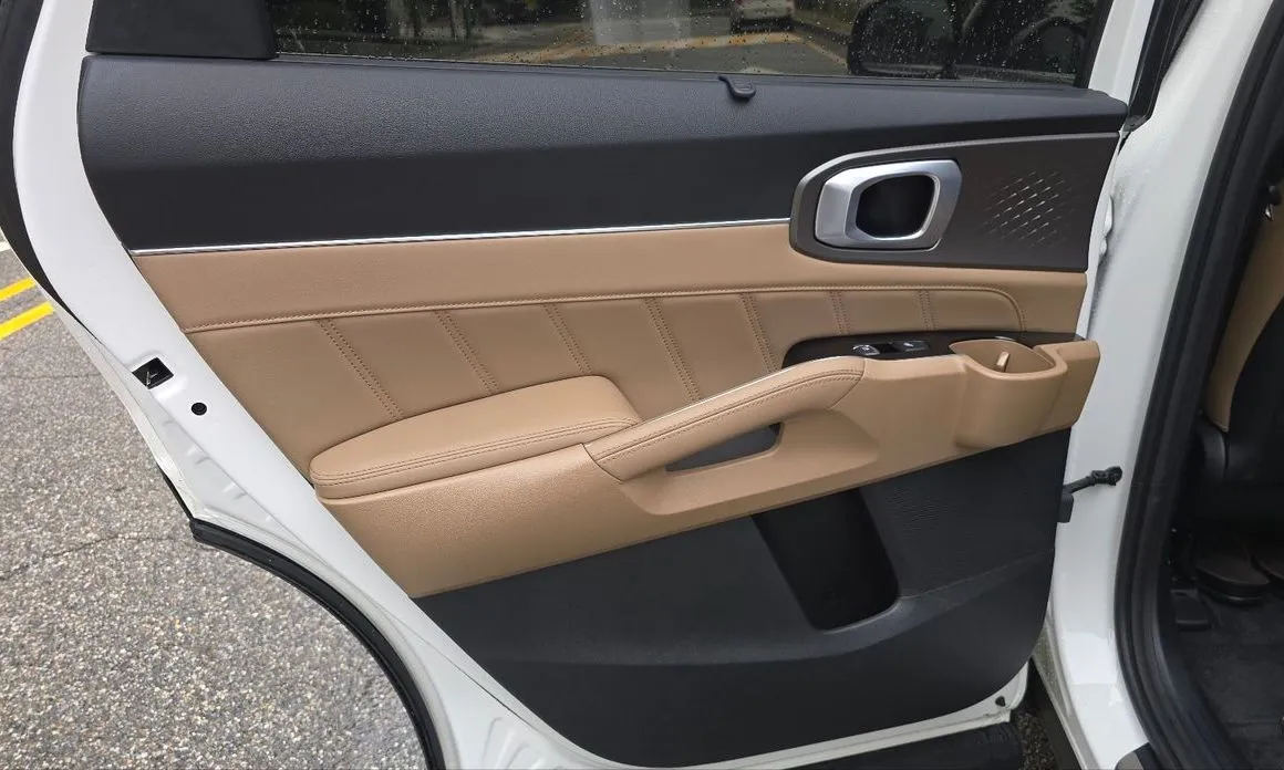 Kia Sorento — фото 6