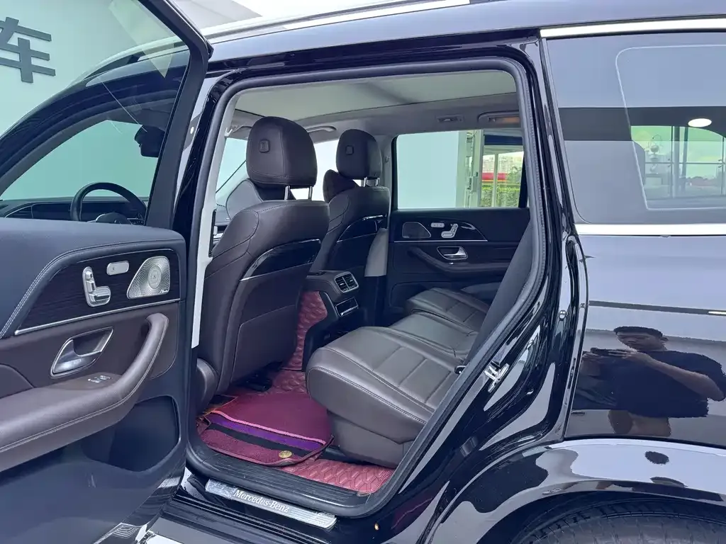 Mercedes-Benz GLS — фото 10