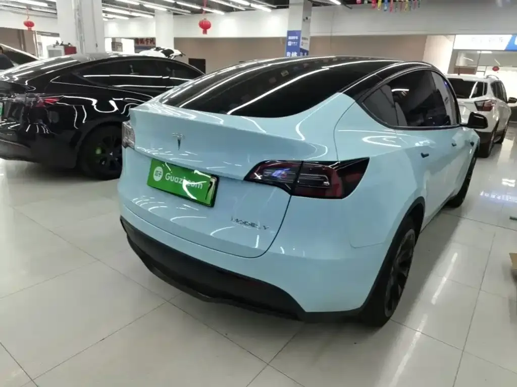 Tesla Model Y — фото 8
