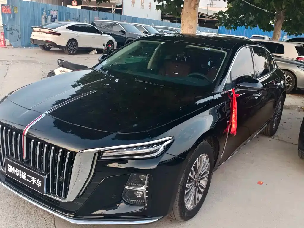 Hongqi H5 — фото 1