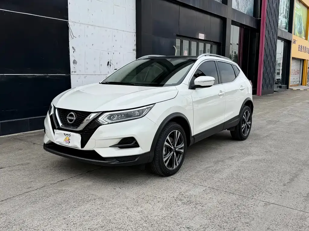 Nissan Qashqai — фото 1