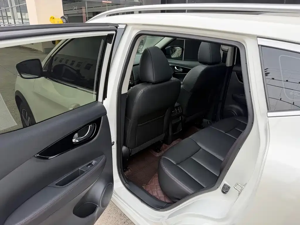 Nissan Qashqai — фото 4
