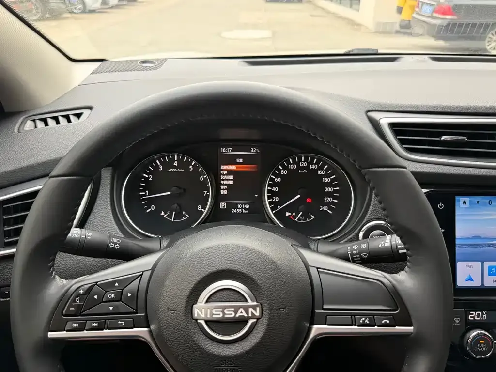 Nissan Qashqai — фото 7